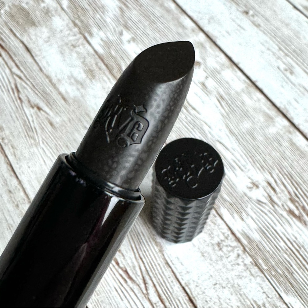 Kat Von D Studded Kiss Slayer Creme Lipstick Matte Black New KVD, Discontinued - Picture 3 of 5